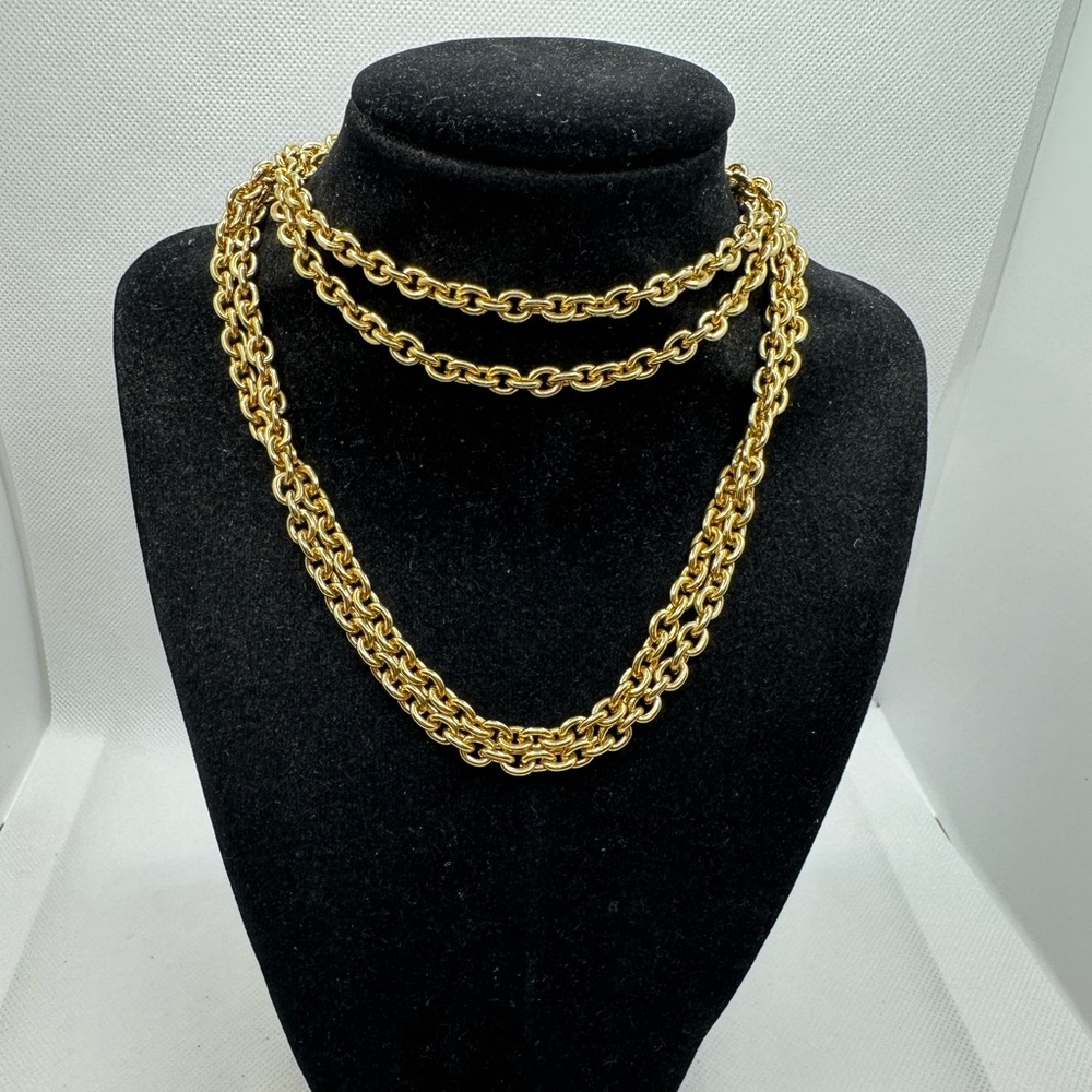 Beautiful signed Kramer long gold tone necklace